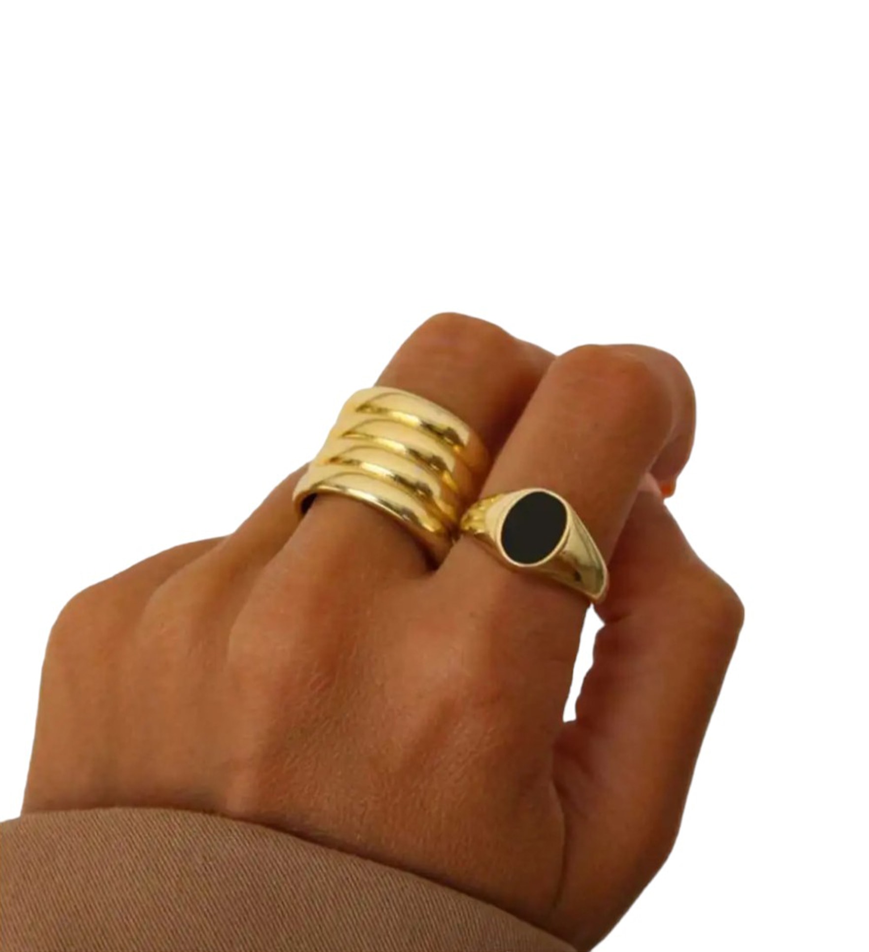 anillo-duplo-joyitas-de-acero-dorado-en-la-mano